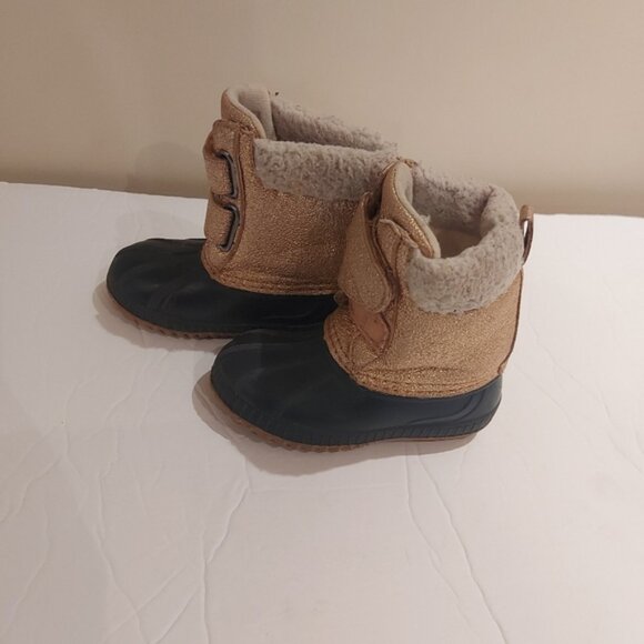 ❣️Girls snow boots size 3M (#384) - Picture 3 of 5